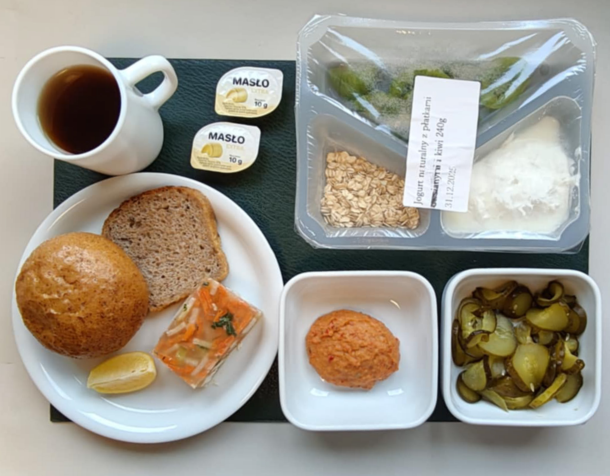 śniadanie ubogoenergetyczna, bogatoresztkowa