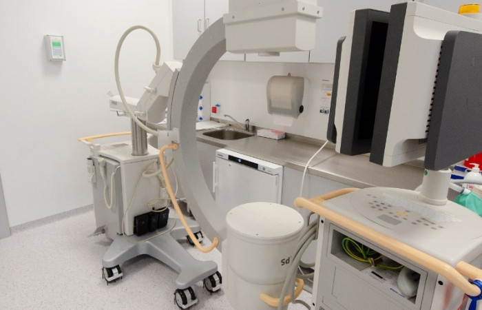 aparat_rtg_z_ramieniem_c_wysokiej_klasy