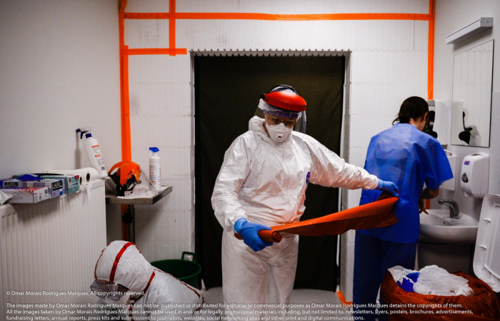 Pracownicy na strefie COVID-19