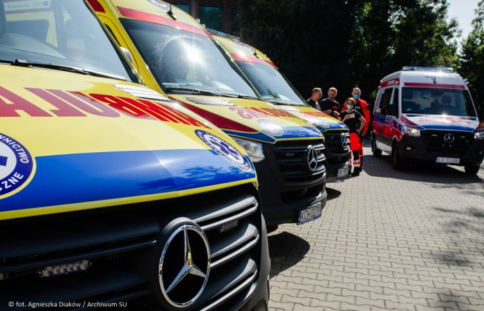 Zbliżenie na maski karetek