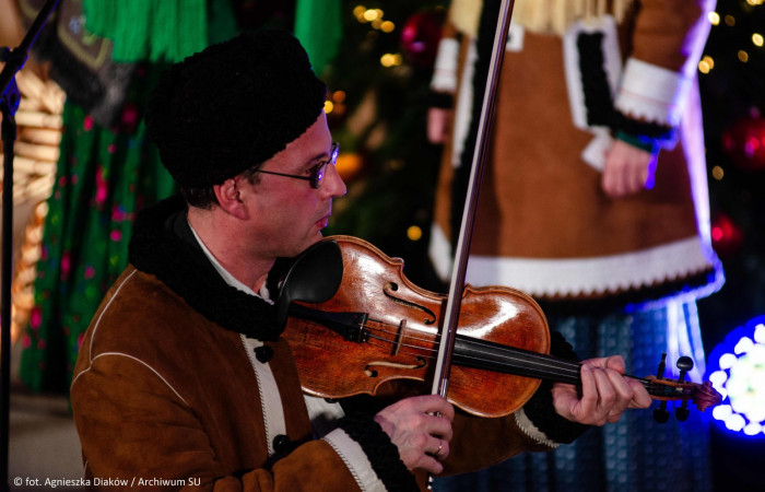 Zespół Jan Karpiel - Bułecka podczas występu świątecznego