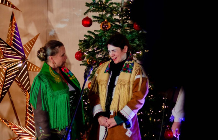 Zespół Jan Karpiel - Bułecka podczas występu świątecznego