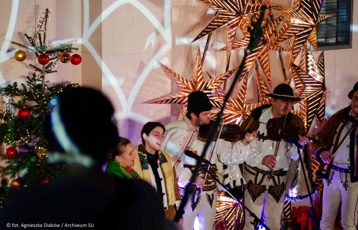 Zespół Jan Karpiel - Bułecka podczas występu świątecznego