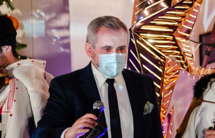 Dyrektor szpitala na scenie