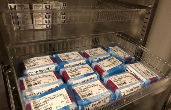 Zbliżenie na szczepionki