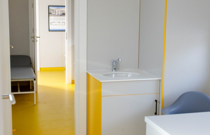 Wnętrze prototypu Mobilnego Punktu Szczepień przeciw Covid-19