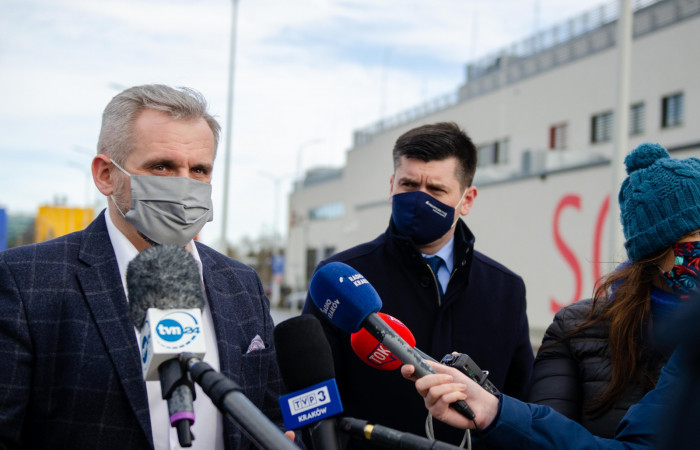 Marcin Jędrychowski, Dyrektor Szpitala Uniwersyteckiego odpowiada na pytania dziennikarzy