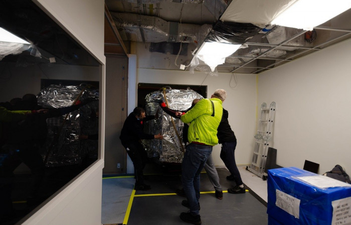 Transport wewnątrz szpitala 14,5 ton samego magnesu aparatu