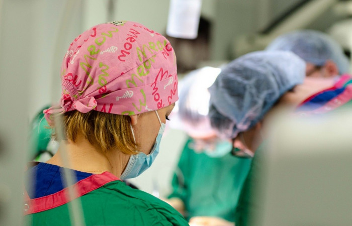 Operacja zbliżenie na pielęgniarki