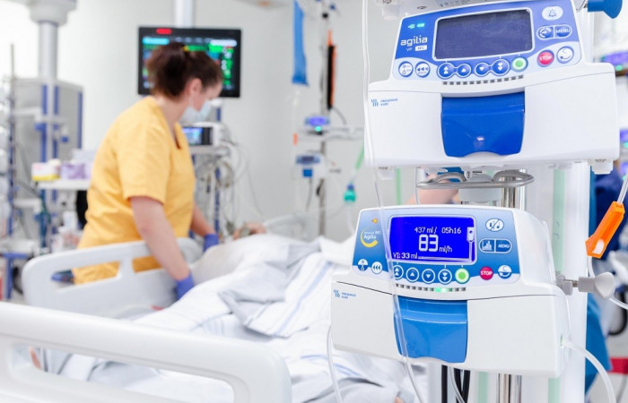 Pielęgniarka przy pacjencie