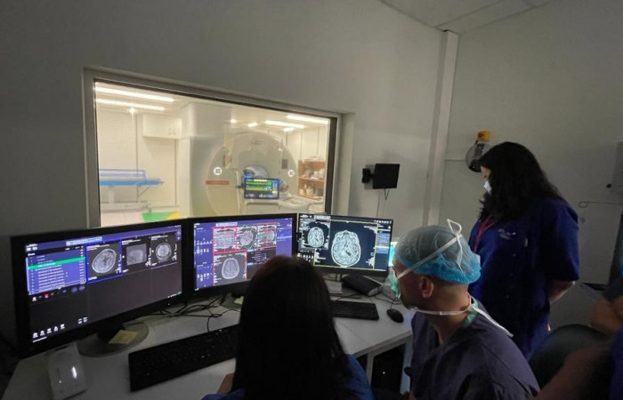 dyżurka z monitorami 