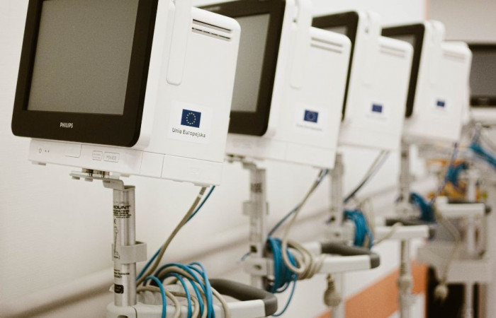 dostawa aparatury medycznej zakupionej w ramach projektu