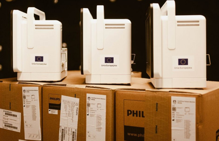 dostawa aparatury medycznej zakupionej w ramach projektu