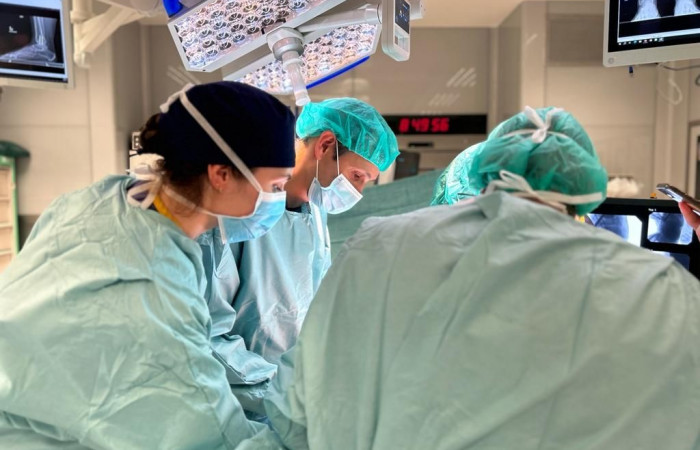 Zdjęcie z zabiegu artroplastyki