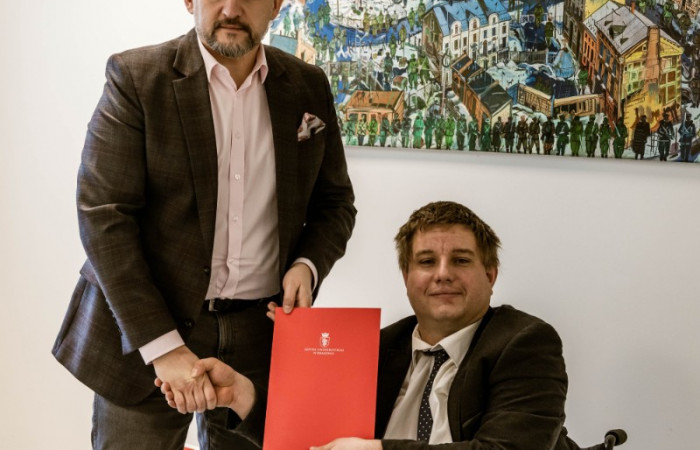 Podpisanie umowy Wolontariusze