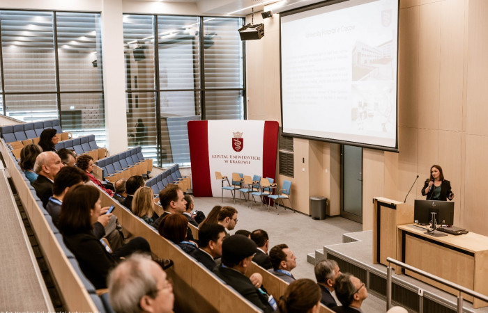 Dyrektorzy zrzeszonych w Światowej Federacji Szpitali oraz Polskiej Federacji Szpitali z Wizytą w Szpitalu Uniwersyteckim w Krakowie 