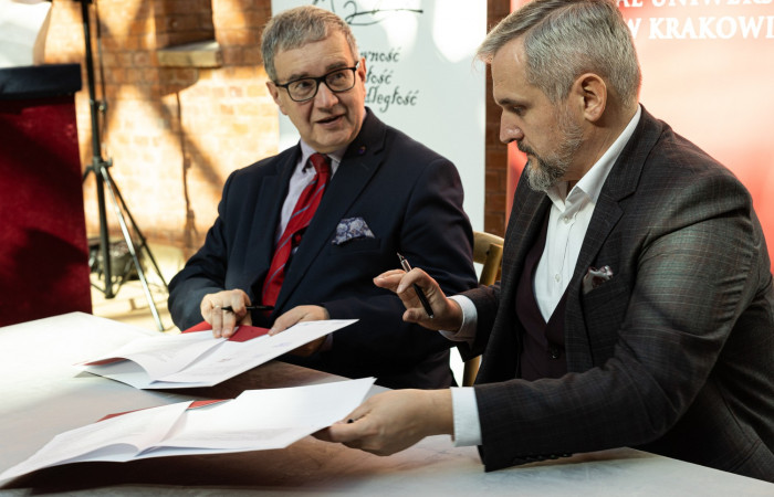 Podpisanie porozumienia o współpracy na rzecz wspierania terapii i rozwoju dzieci i młodzieży, podopiecznych Poradni Psychologicznej