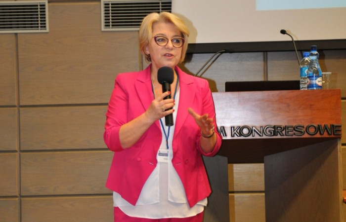 konferencja_z_cyklu_pacjent_pielegniarka_partnerzy_w_dzialaniu_juz_po_raz_dwunasty_11