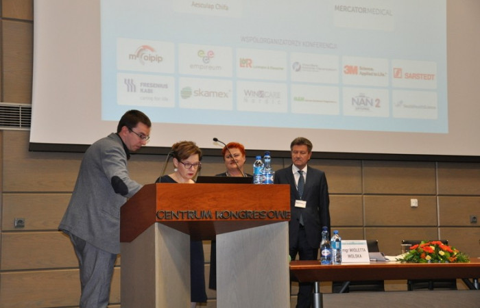 konferencja_z_cyklu_pacjent_pielegniarka_partnerzy_w_dzialaniu_juz_po_raz_dwunasty_3