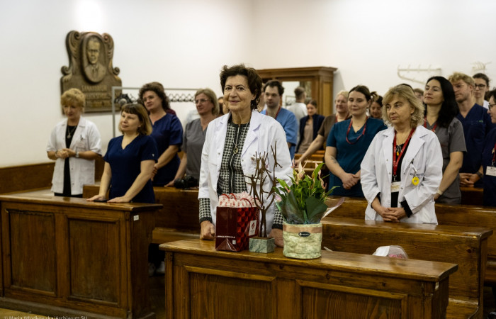 Uroczyste odprawy podczas pożegnania kierowników trzech oddziałów klinicznych