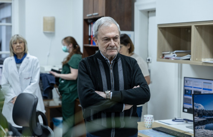 Uroczyste odprawy podczas pożegnania kierowników trzech oddziałów klinicznych