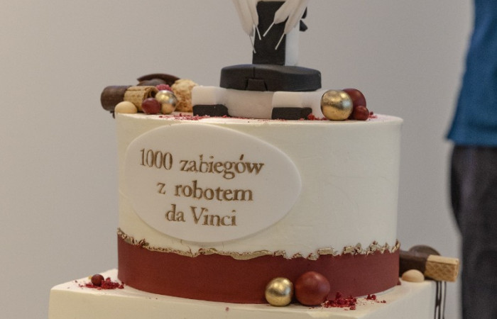 Obchody tysiecznej operacji systemem robotycznym daVinci