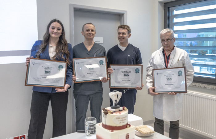 Obchody tysiecznej operacji systemem robotycznym daVinci