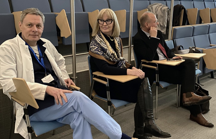 „Interdyscyplinarne spojrzenie na inhibitory kinaz janusowych”